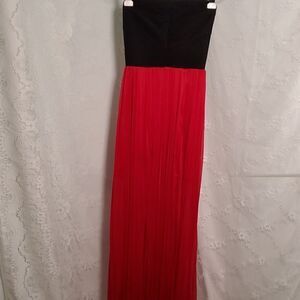 SAPPHIRE Dolls, size small gown blk/red